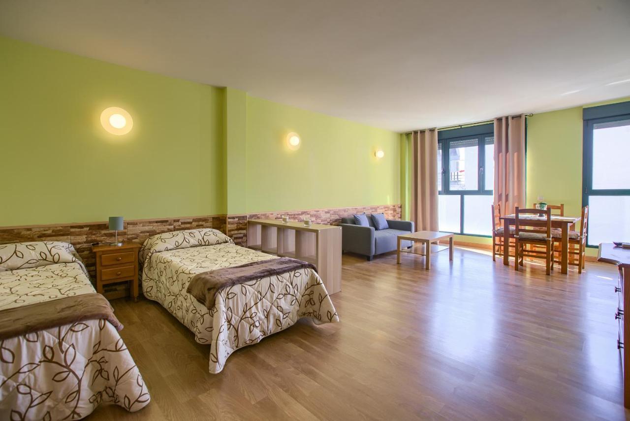 Apartamentos Barajas Madrid Exterior photo