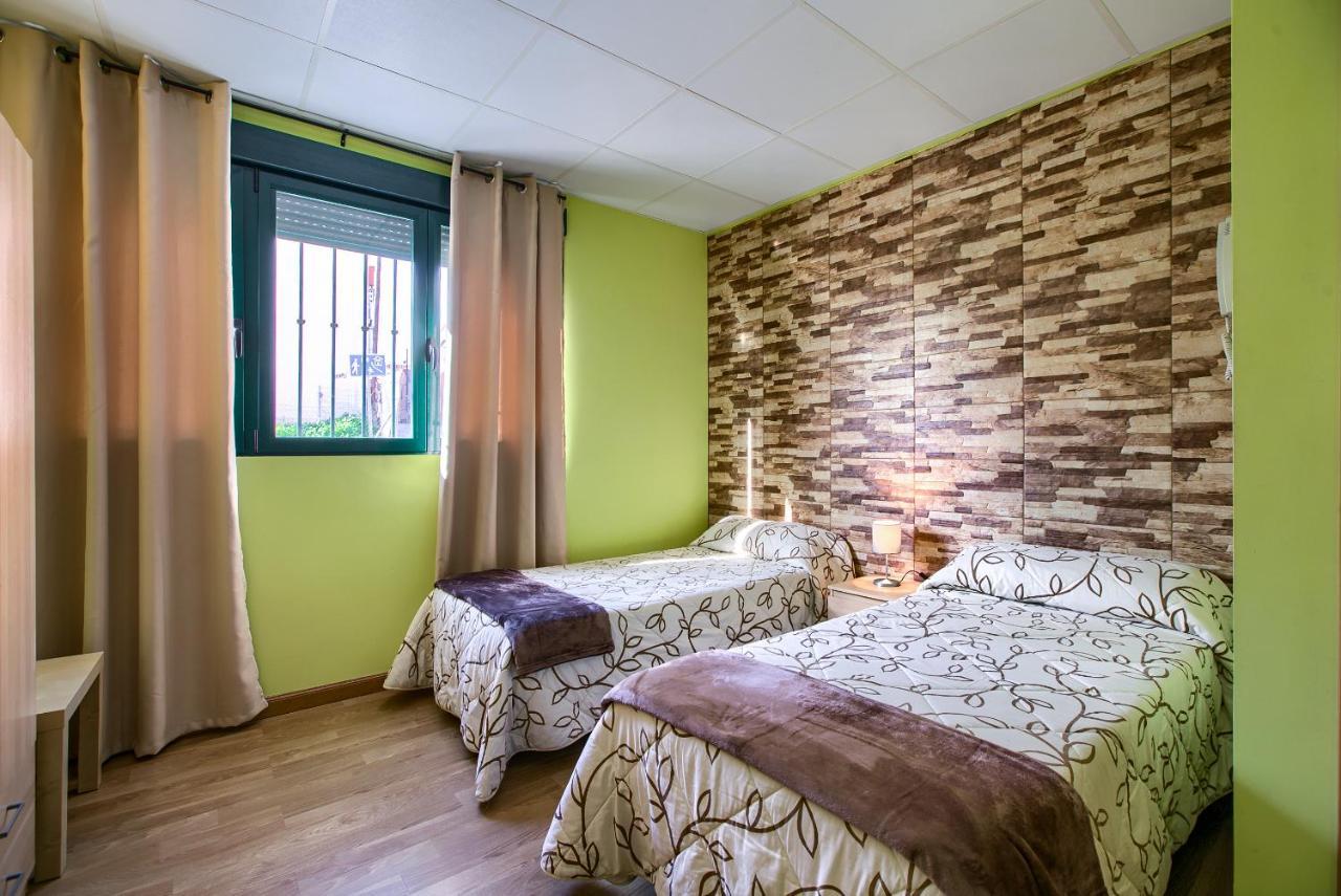 Apartamentos Barajas Madrid Exterior photo