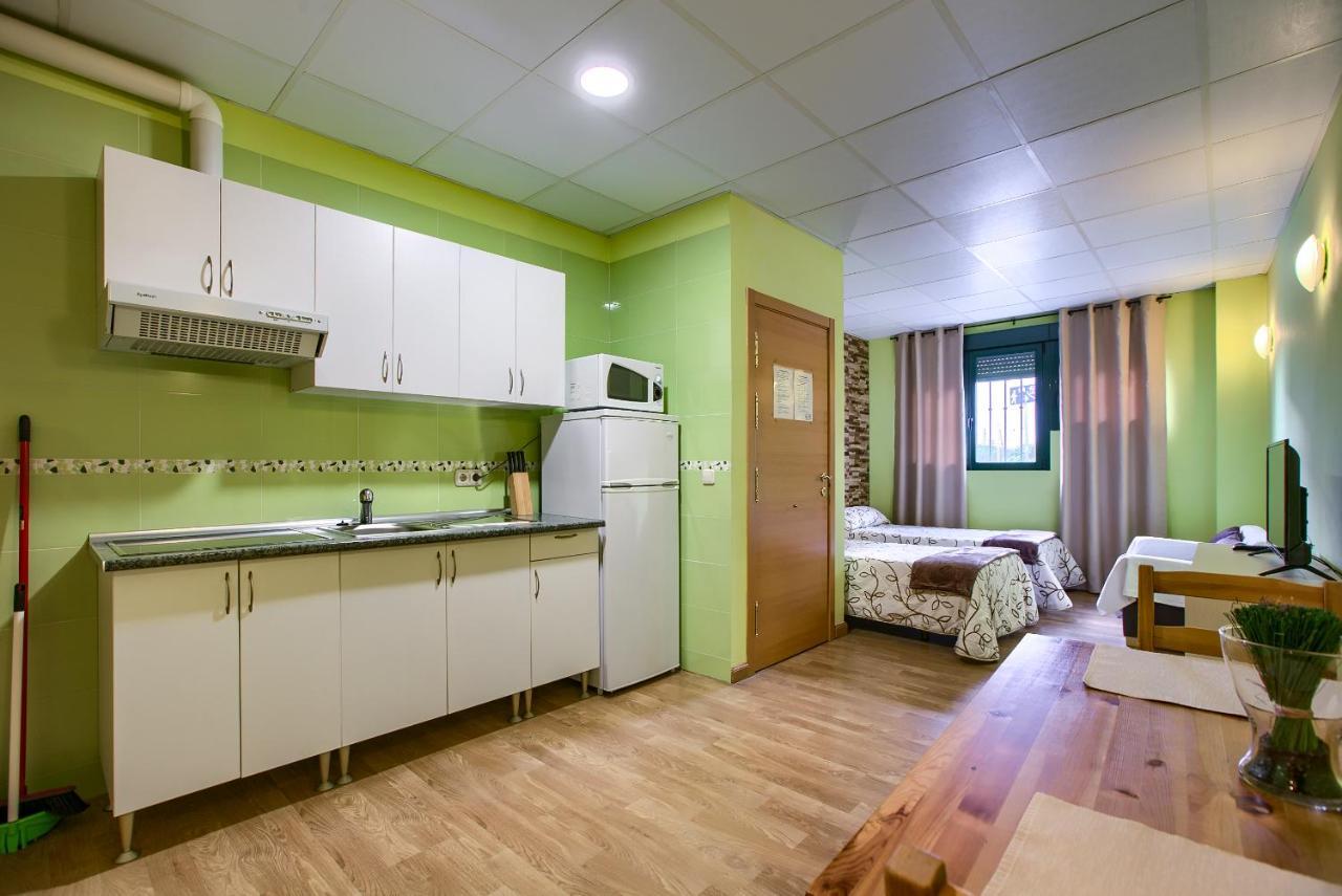Apartamentos Barajas Madrid Exterior photo