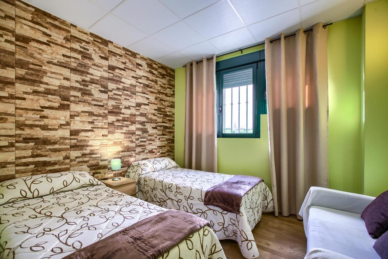 Apartamentos Barajas Madrid Exterior photo
