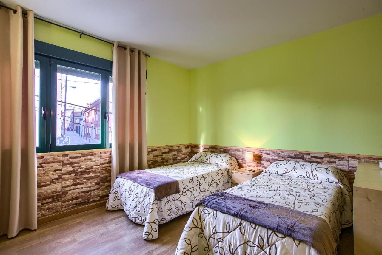 Apartamentos Barajas Madrid Exterior photo