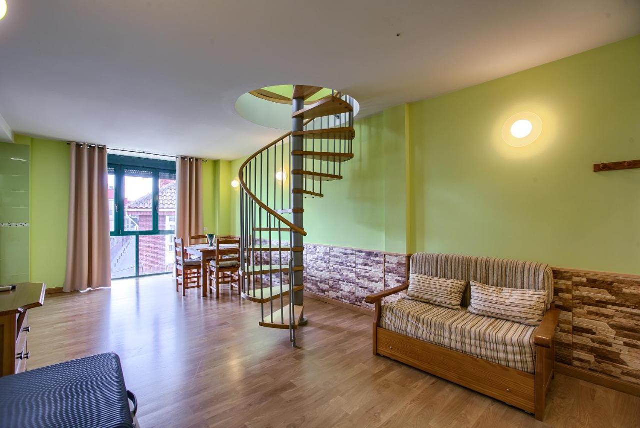 Apartamentos Barajas Madrid Exterior photo