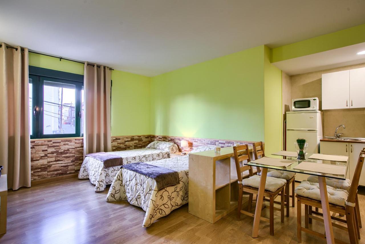 Apartamentos Barajas Madrid Exterior photo