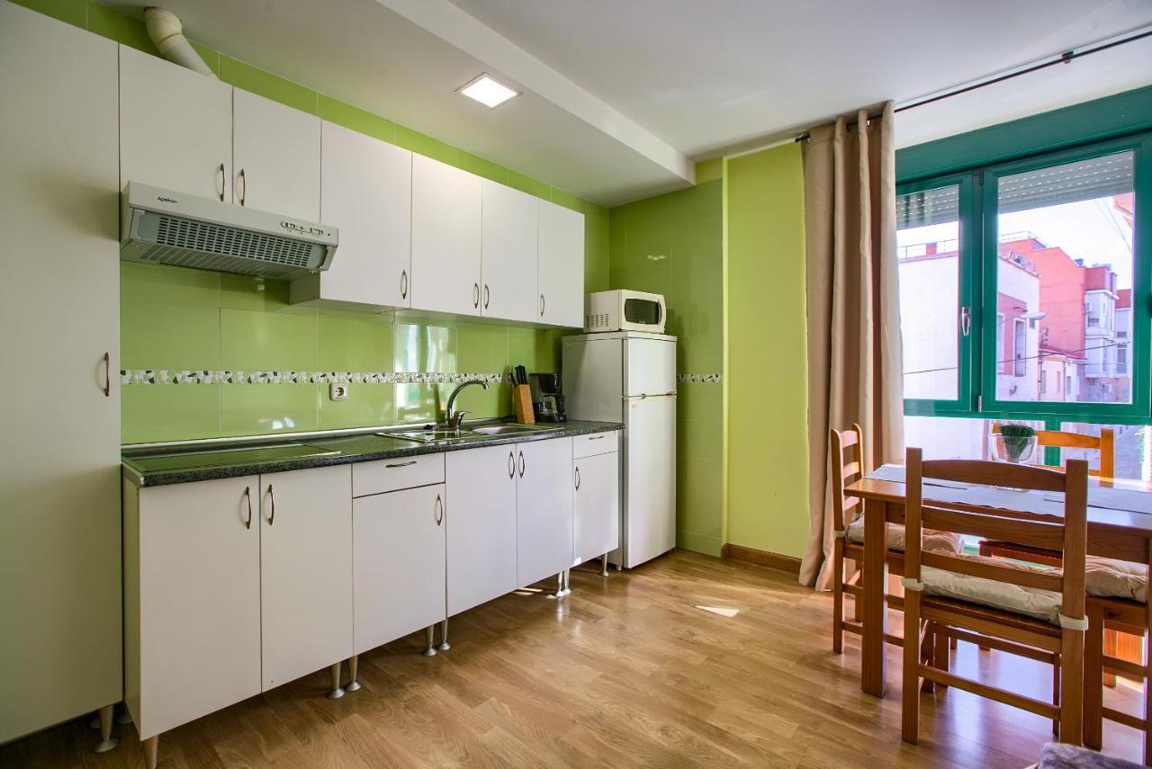 Apartamentos Barajas Madrid Exterior photo