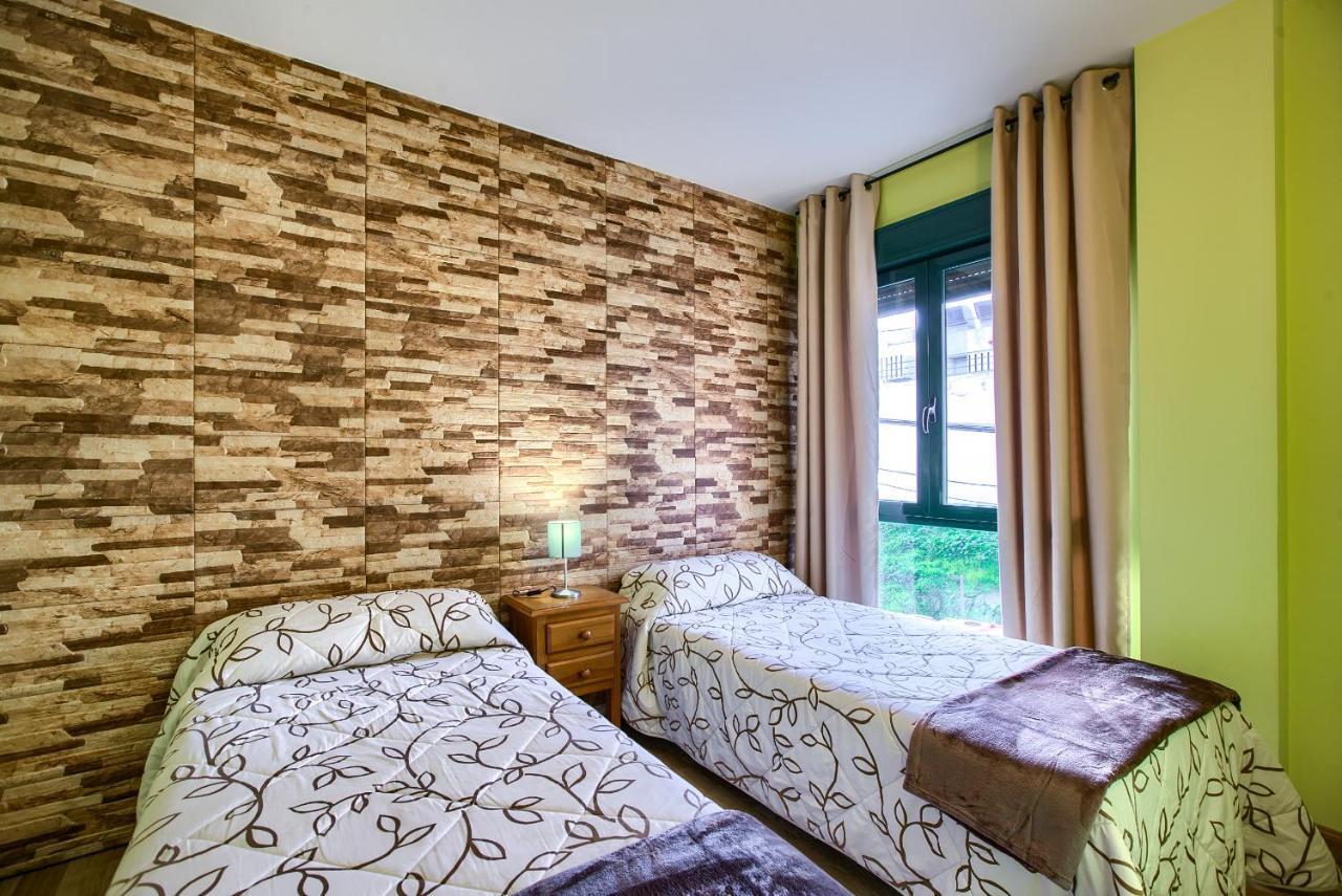 Apartamentos Barajas Madrid Exterior photo