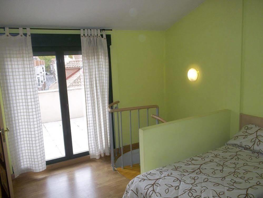 Apartamentos Barajas Madrid Exterior photo
