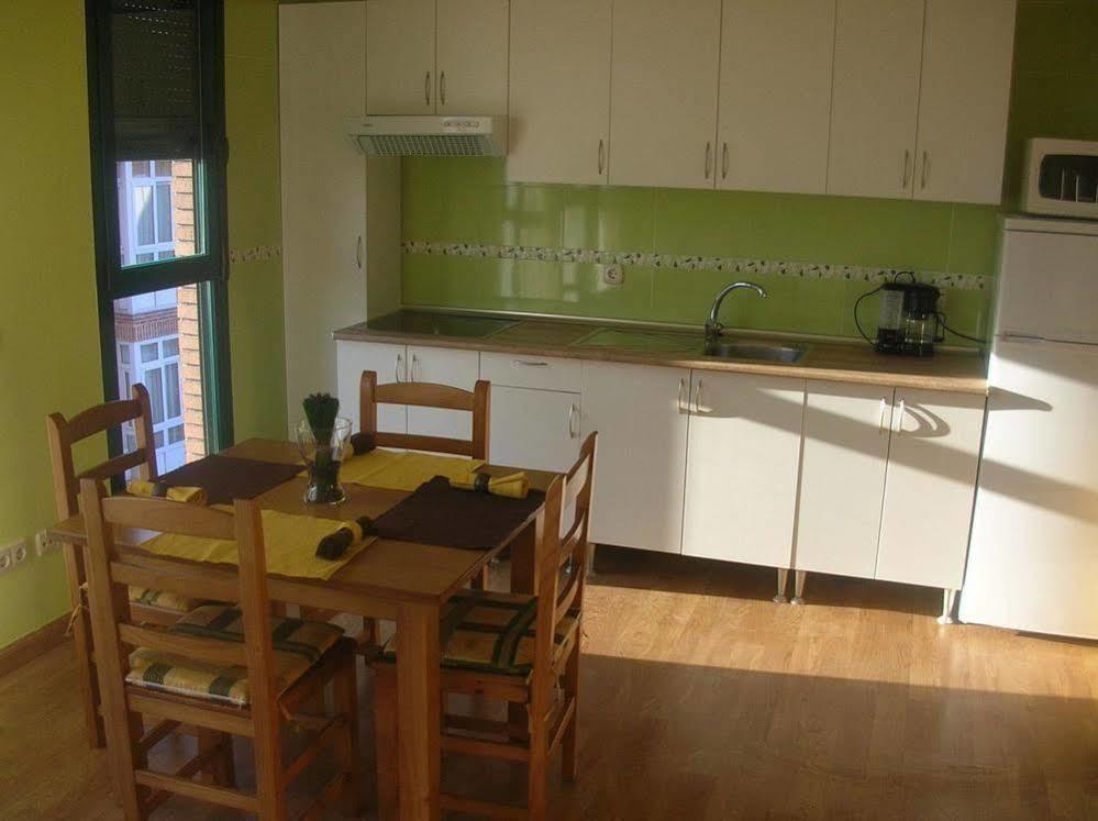 Apartamentos Barajas Madrid Exterior photo